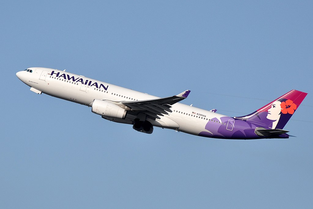 hawaiian-airlines-your-weekend-travel