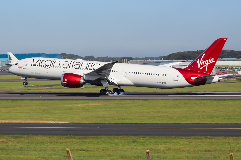 Virgin Atlantic 787 landing at an airport