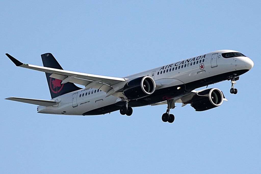 air canada a220