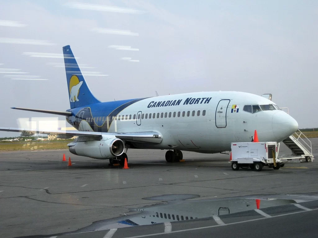 canadian north boeing 737 200