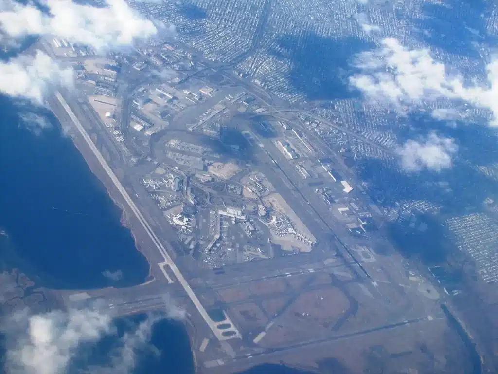 jfk airport aerial view demonstrating the runway configuration