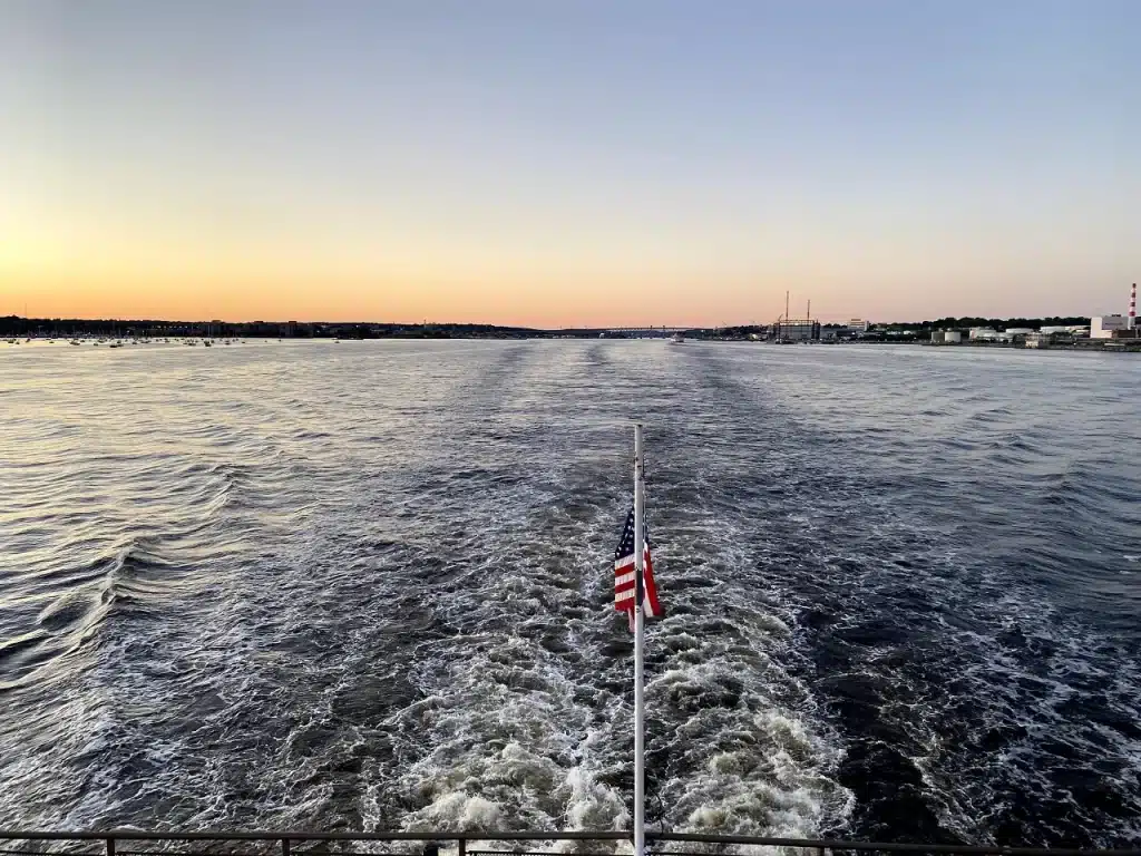 the-cross-sound-ferry-yourweekendtravel-leaving-new-london