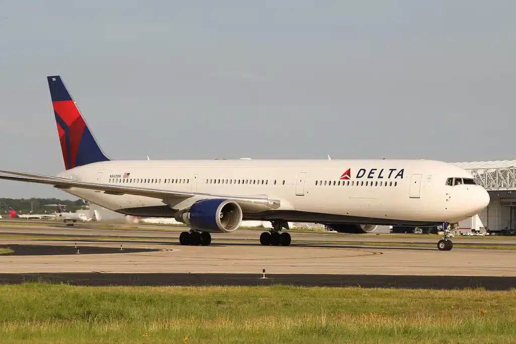 delta airlines flight 312 uses the boeing 767 and is considered to be the second longest flight offered between states.