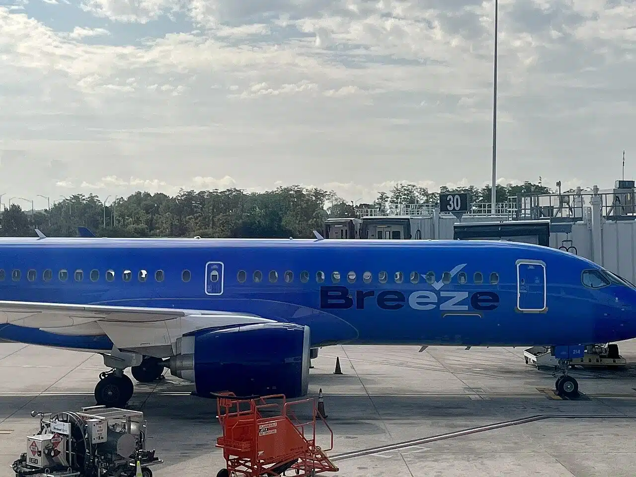 Breeze Airways aircraft at the gate.