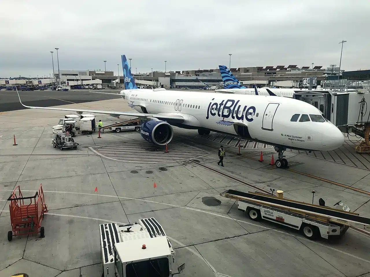 JetBlue Airways Airbus A321 at the gate. JetBlue uses the LR version of this aircraft on flights to Europe.