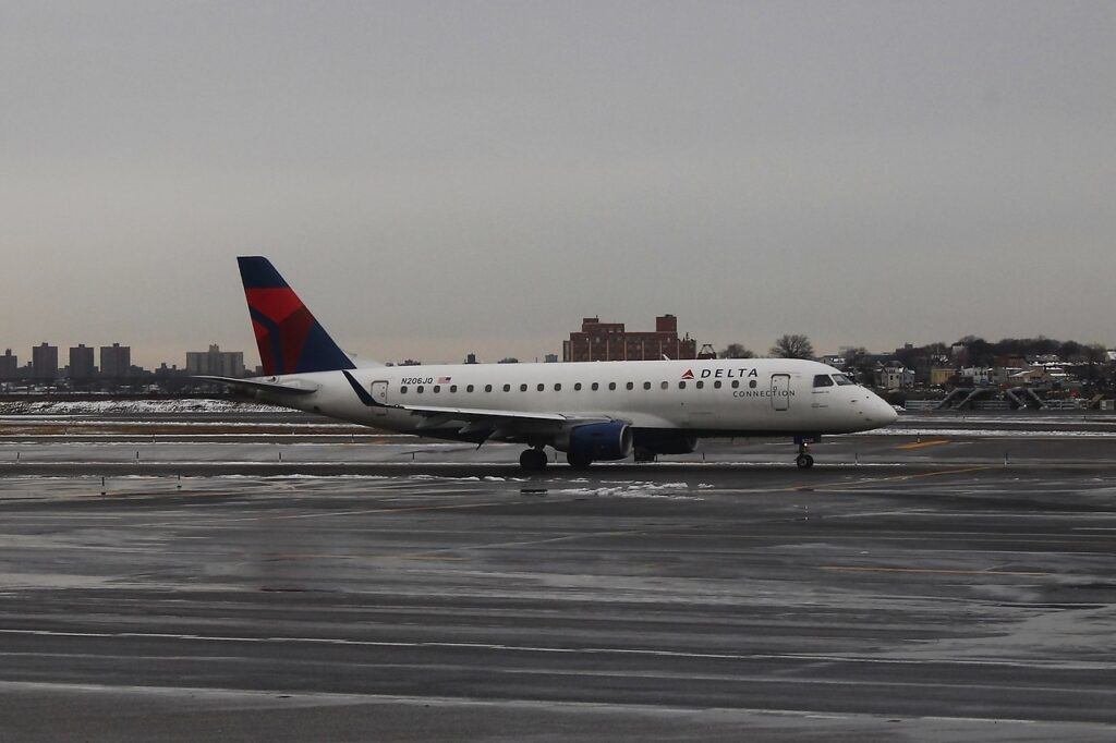 Delta Connection Embraer 175 at LaGuardia Airport.