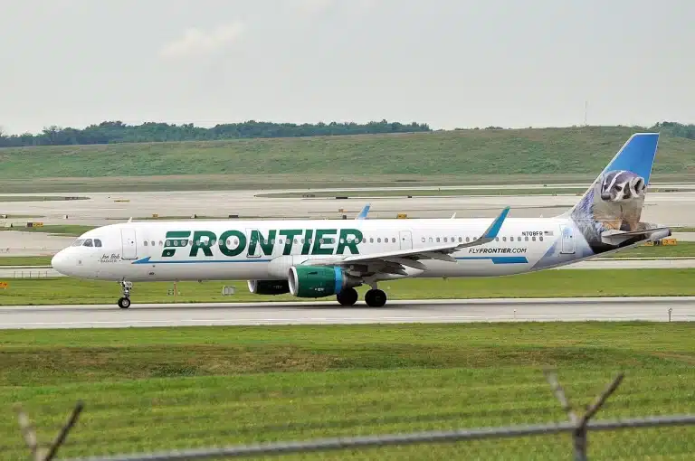 Airbus A321 taxing in Cincinnati.