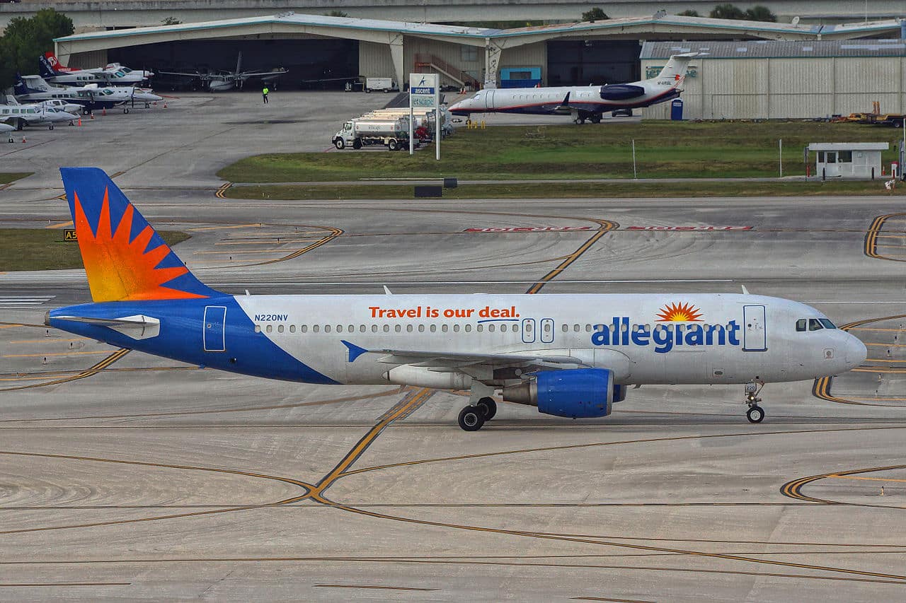 Allegiant Air Airbus A320 taxing at Fort Lauderdale