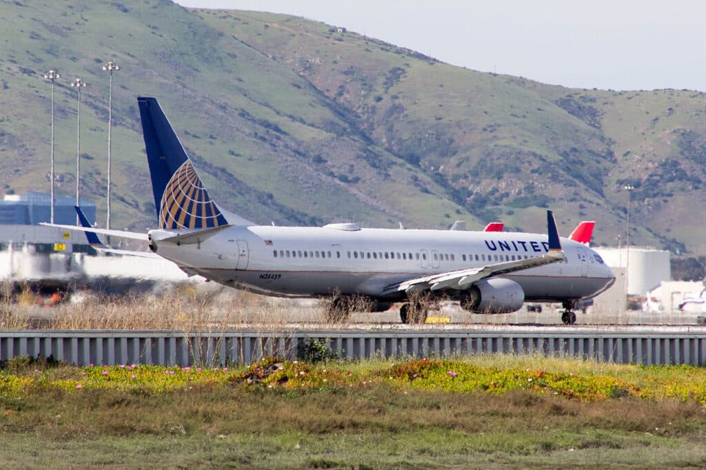 United Airlines flies their Boeing 737 to Pittsburgh on highly demanded routes or routes that quite a distance away, like to San Francisco.