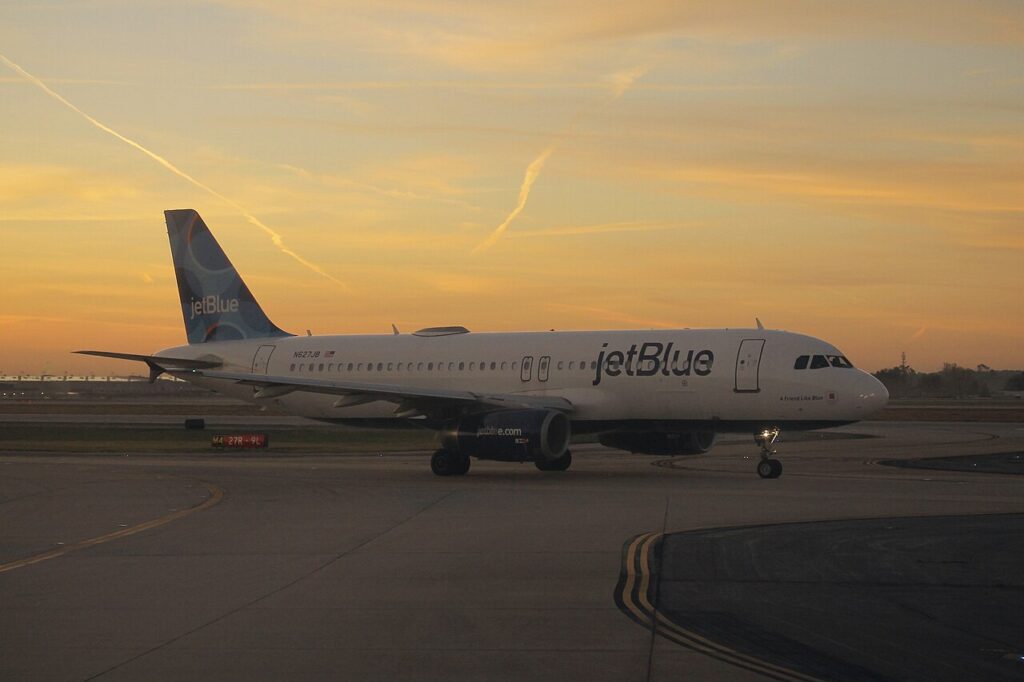 JetBlue to Start Flights Between Long Island and Boston