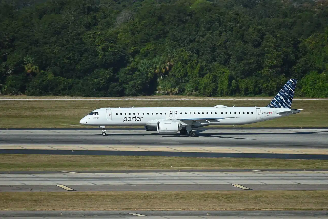 Porter Airlines Embraer 195 E2 on a takeoff roll at Tampa.