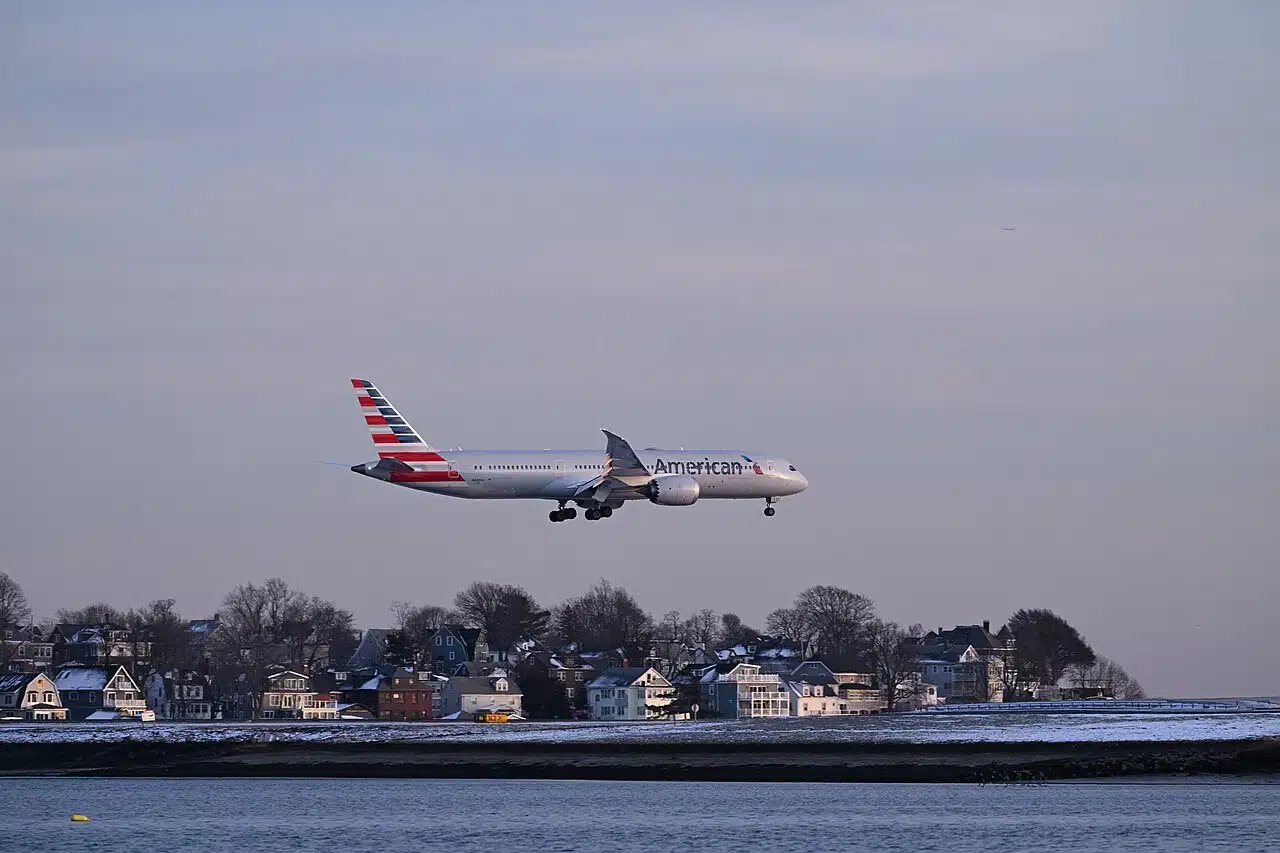 American Airlines Boeing 787 Dreamliner landing at Boston-Logan.