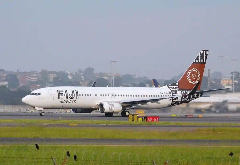 Fiji Airways Boeing 737 taxiing in Namaka.