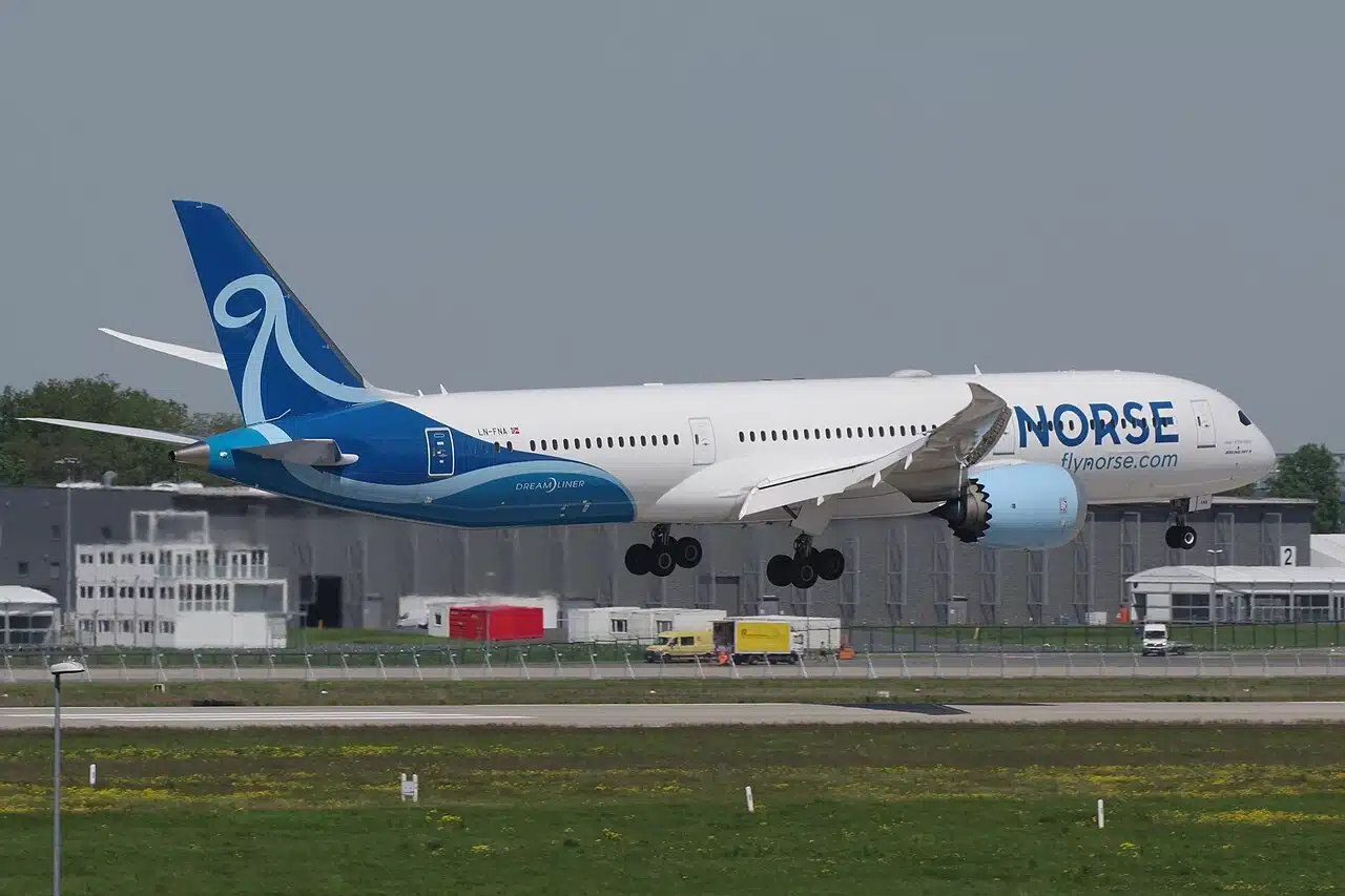 Norse Atlantic Airways Boeing 787 Dreamliner landing in Berlin.,