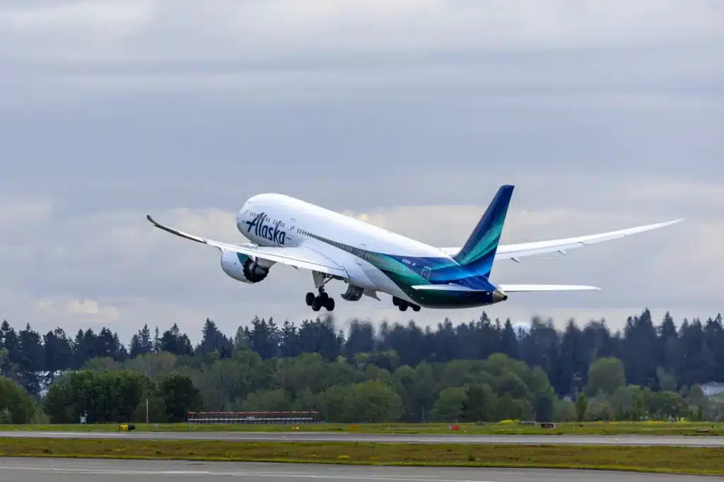 Alaska's Boeing 787 Dreamliner taking off for Rome.