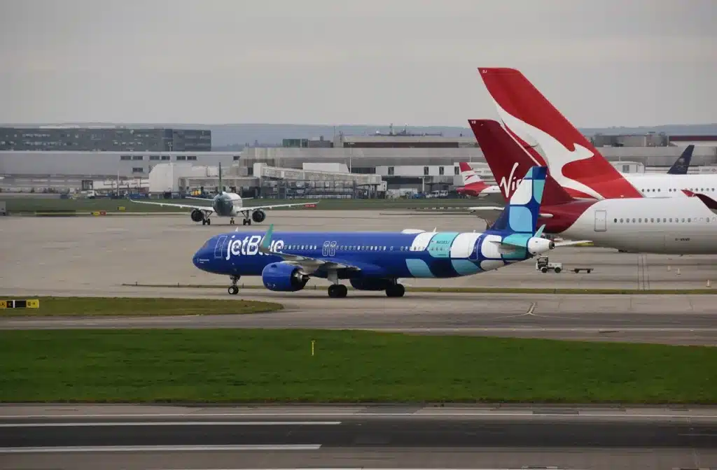 JetBlue Airbus A321LR taxiing at London Heathrow.