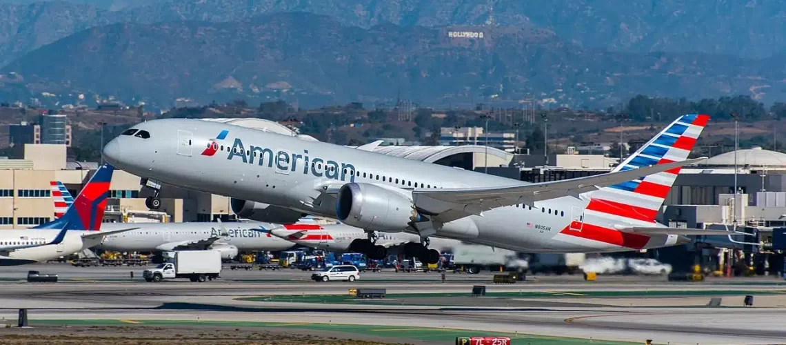 American Airlines Boeing 787 Dreamliner taking off at Los Angeles International Airport