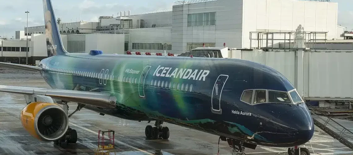 Icelandair Boeing 757 at the gate