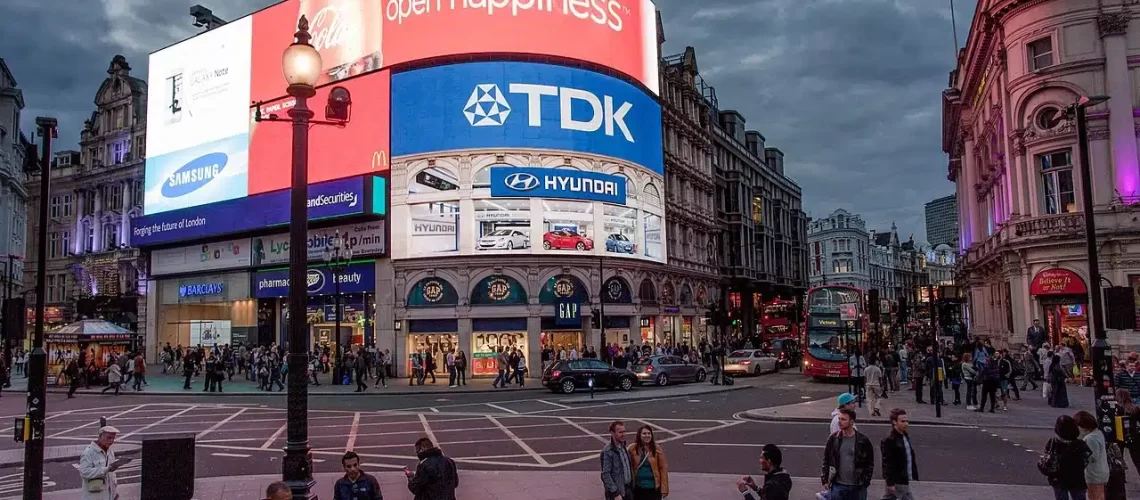 piccadilly-circus-lights-advertisements